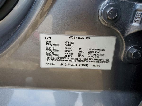 2024 TESLA MODEL Y
