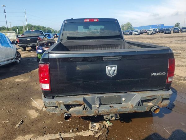 2014 RAM 1500 ST