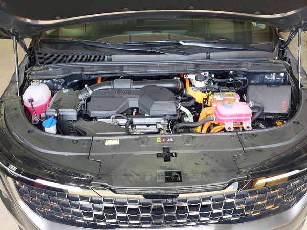 2026 KIA CARNIVAL HYBRID SX, SX Prestige — Engine bay