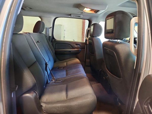 2012 CHEVROLET SUBURBAN LS