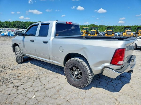 2016 RAM 1500 ST QUAD CAB 4X4