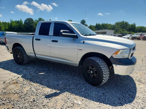 2016 RAM 1500 ST QUAD CAB 4X4