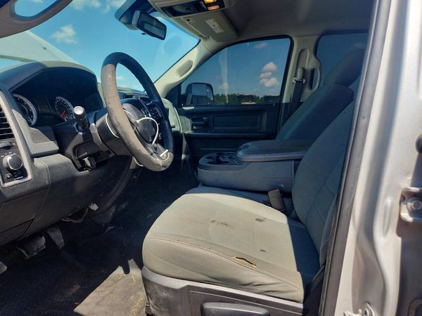 2016 RAM 1500 ST QUAD CAB 4X4