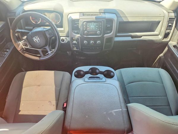 2016 RAM 1500 ST QUAD CAB 4X4