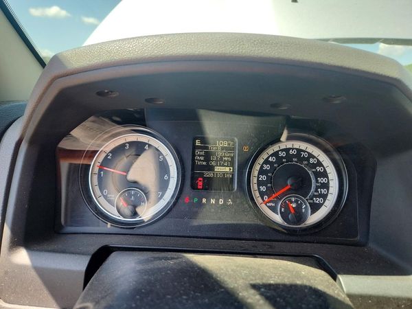 2016 RAM 1500 ST QUAD CAB 4X4