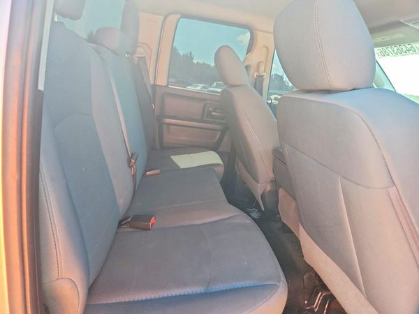 2016 RAM 1500 ST QUAD CAB 4X4