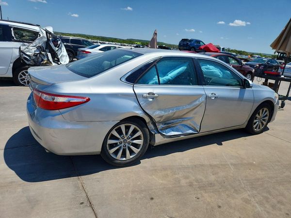 2015 TOYOTA CAMRY