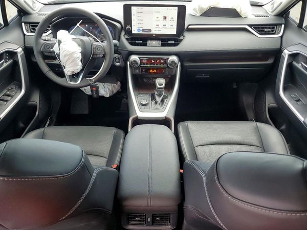 2024 TOYOTA RAV4 Limited