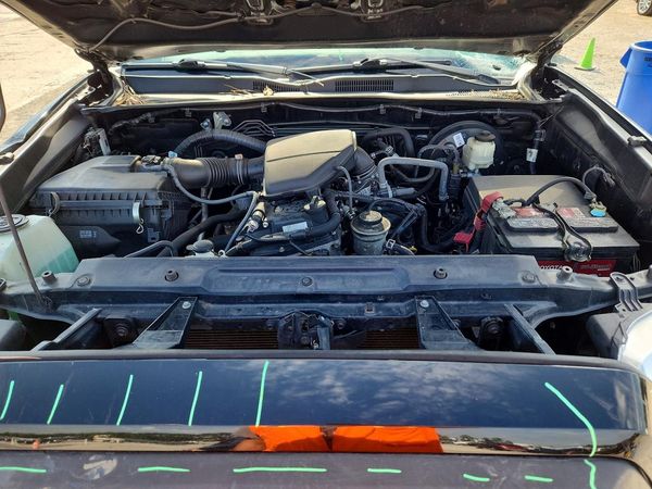 2017 TOYOTA TACOMA SR/SR5