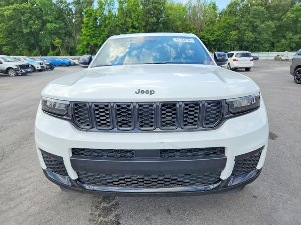 2023 JEEP GRAND CHEROKEE Laredo, Altitude