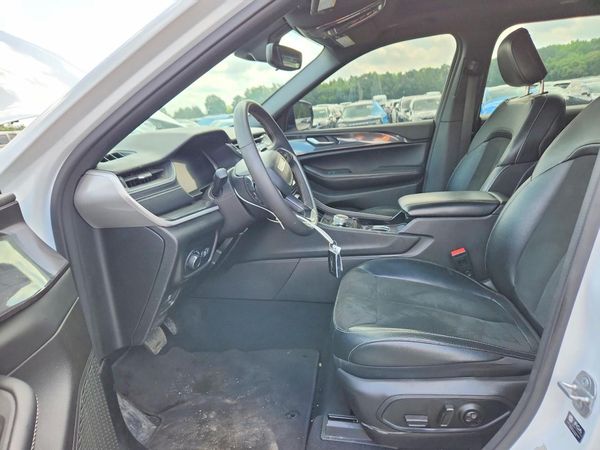 2023 JEEP GRAND CHEROKEE Laredo, Altitude