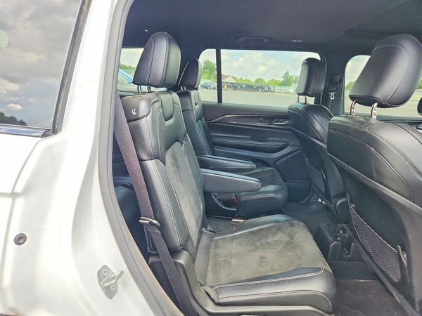 2023 JEEP GRAND CHEROKEE Laredo, Altitude
