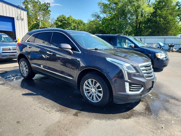 2017 CADILLAC XT5