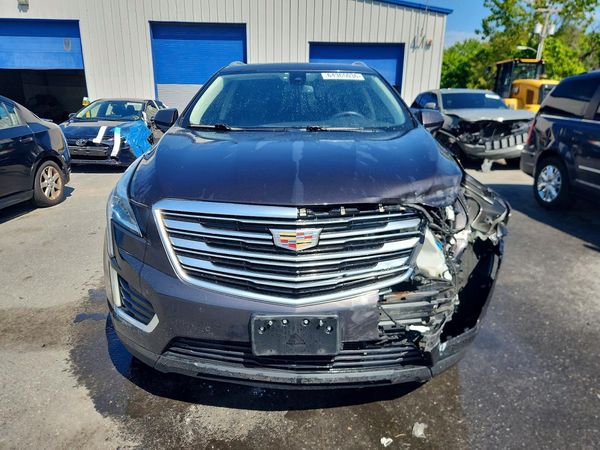 2017 CADILLAC XT5