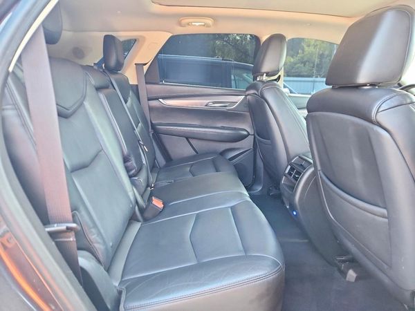 2017 CADILLAC XT5