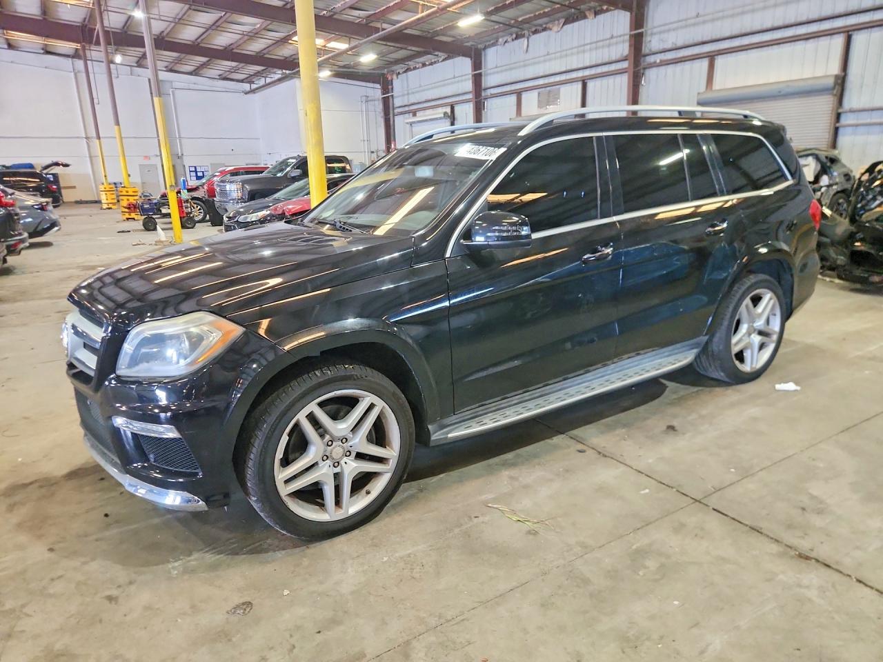 2015 MERCEDES-BENZ GL GL550 4MATIC