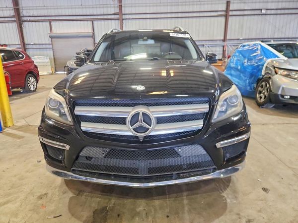 2015 MERCEDES-BENZ GL GL550 4MATIC