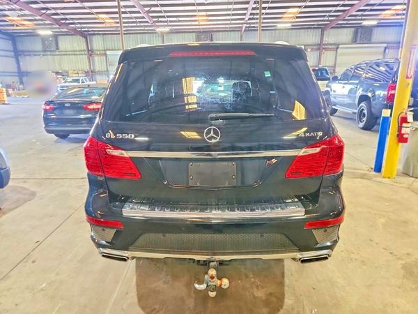 2015 MERCEDES-BENZ GL GL550 4MATIC