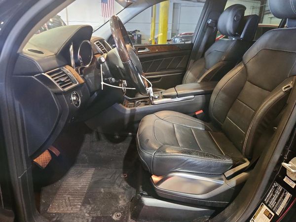 2015 MERCEDES-BENZ GL GL550 4MATIC