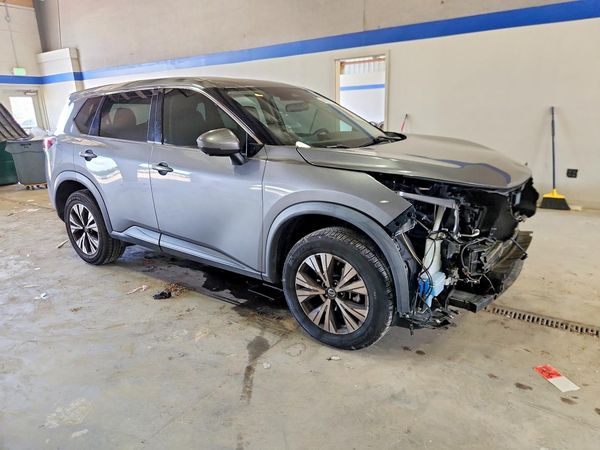 2021 NISSAN ROGUE SV — Passenger 3/4