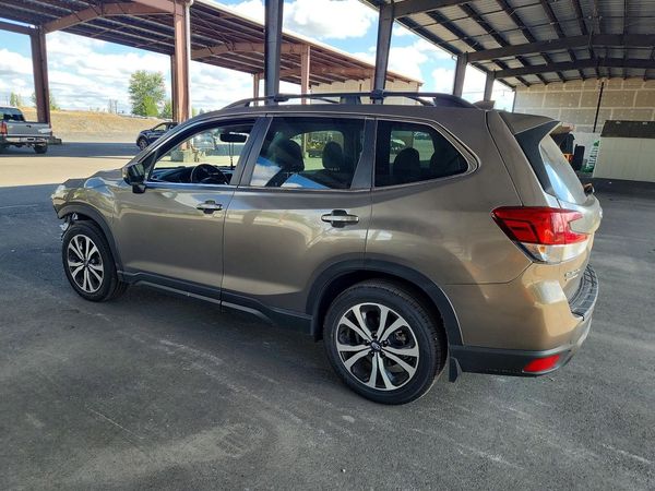 2021 SUBARU FORESTER Limited