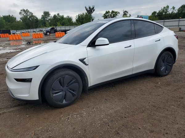 2026 TESLA MODEL Y