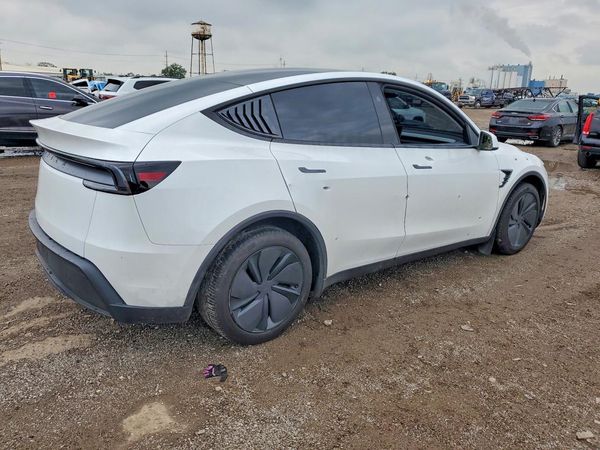 2026 TESLA MODEL Y