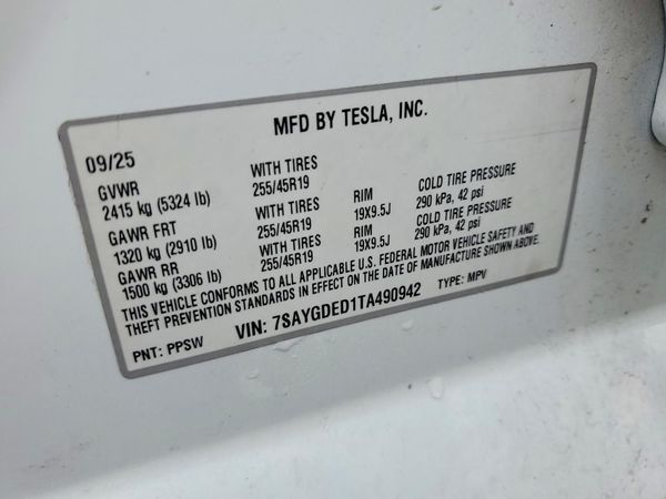 2026 TESLA MODEL Y