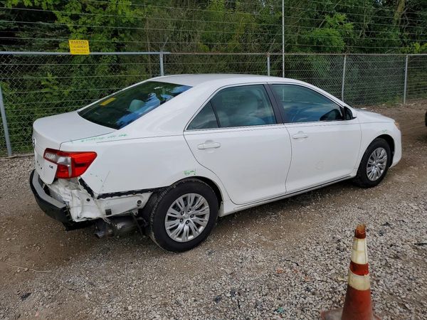 2013 TOYOTA CAMRY