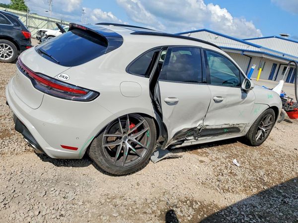 2022 PORSCHE MACAN S