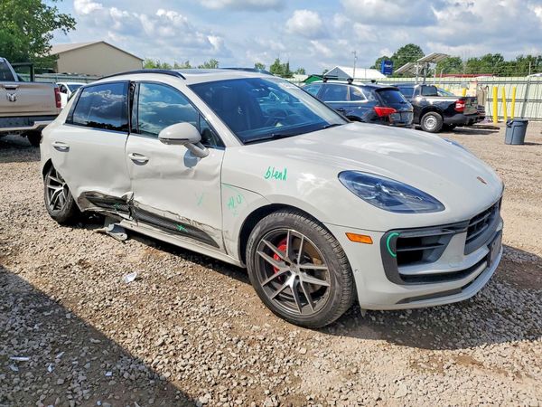 2022 PORSCHE MACAN S
