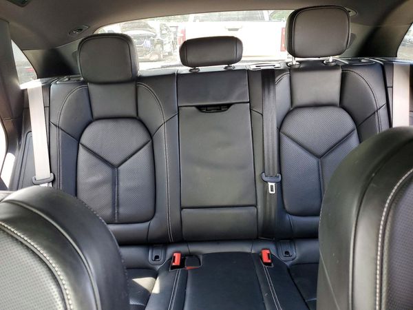 2022 PORSCHE MACAN S