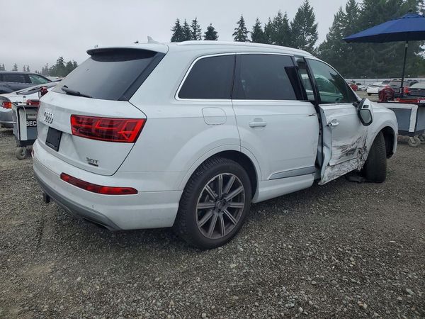 2018 AUDI Q7 quattro Premium Plus