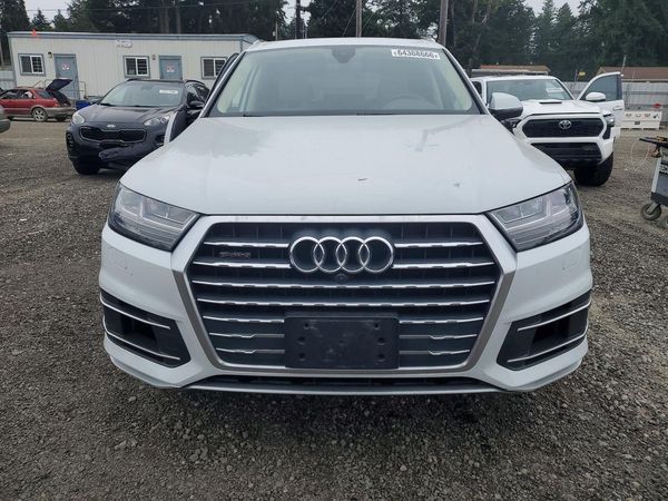 2018 AUDI Q7 quattro Premium Plus