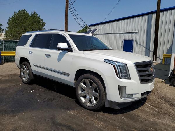 2016 CADILLAC ESCALADE Luxury