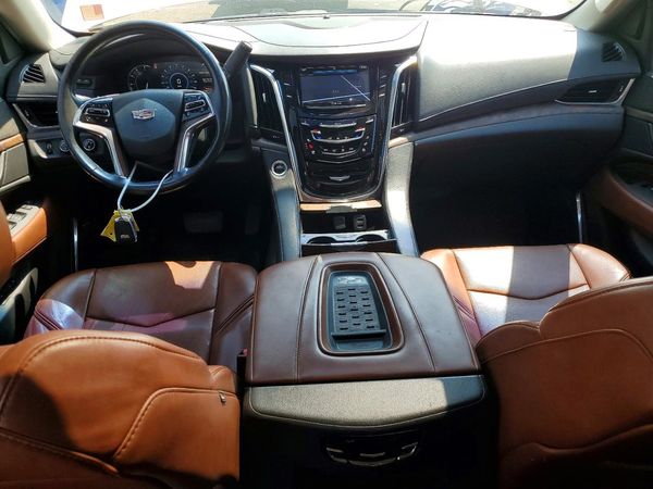2016 CADILLAC ESCALADE Luxury