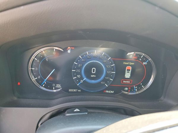 2016 CADILLAC ESCALADE Luxury