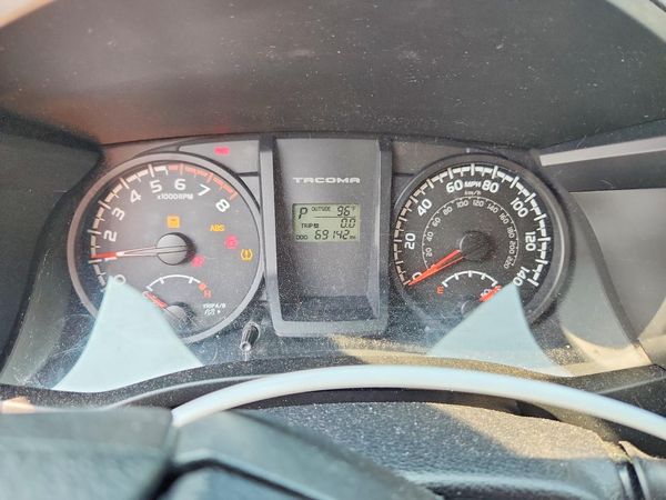 2017 TOYOTA TACOMA SR/SR5