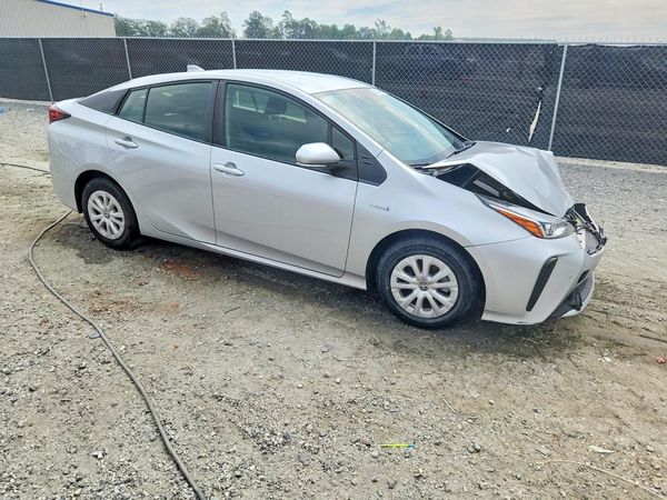 2022 TOYOTA PRIUS