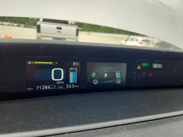 2022 TOYOTA PRIUS