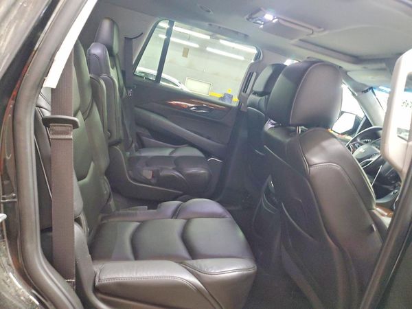 2019 CADILLAC ESCALADE Luxury