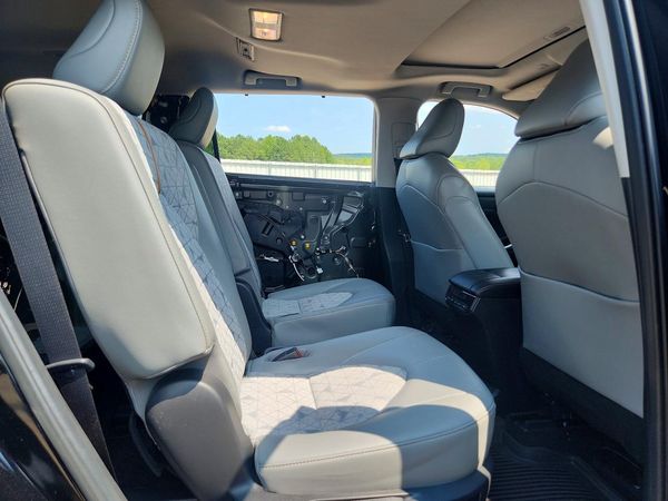 2023 TOYOTA HIGHLANDER HV Special Edition