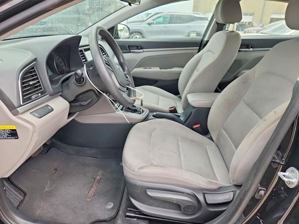 2017 HYUNDAI ELANTRA