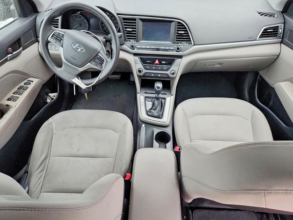 2017 HYUNDAI ELANTRA