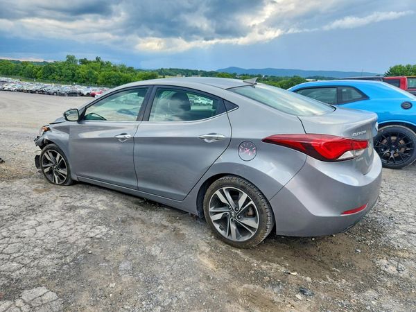 2015 HYUNDAI ELANTRA GLS(Middle)