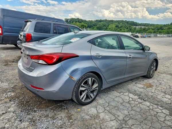 2015 HYUNDAI ELANTRA GLS(Middle)