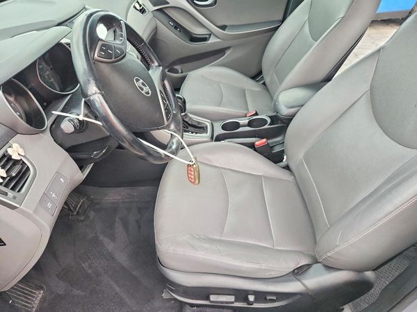 2015 HYUNDAI ELANTRA GLS(Middle)
