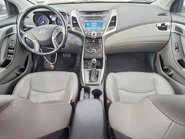 2015 HYUNDAI ELANTRA GLS(Middle)