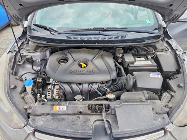 2015 HYUNDAI ELANTRA GLS(Middle)