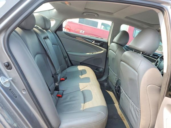 2013 HYUNDAI SONATA